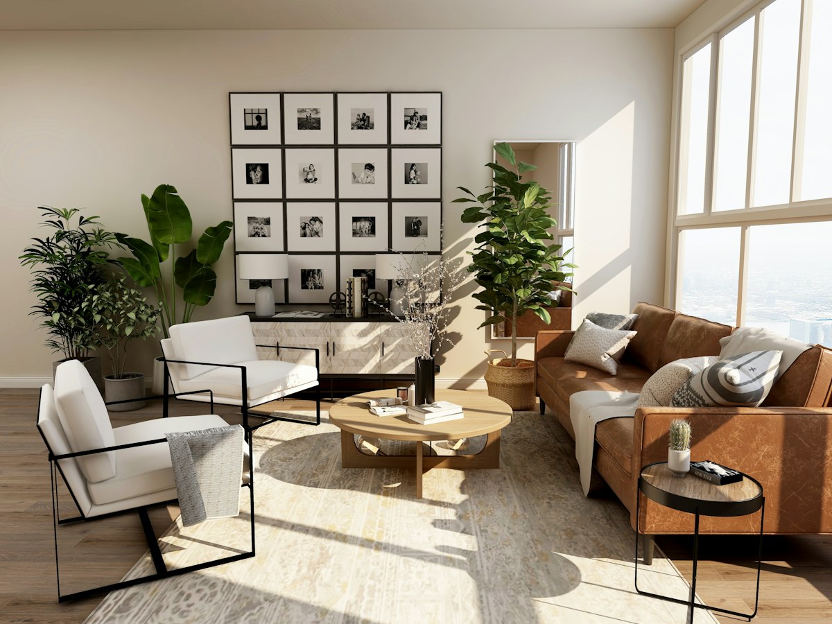 Sala residencial clara com sofá e decoração minimalista